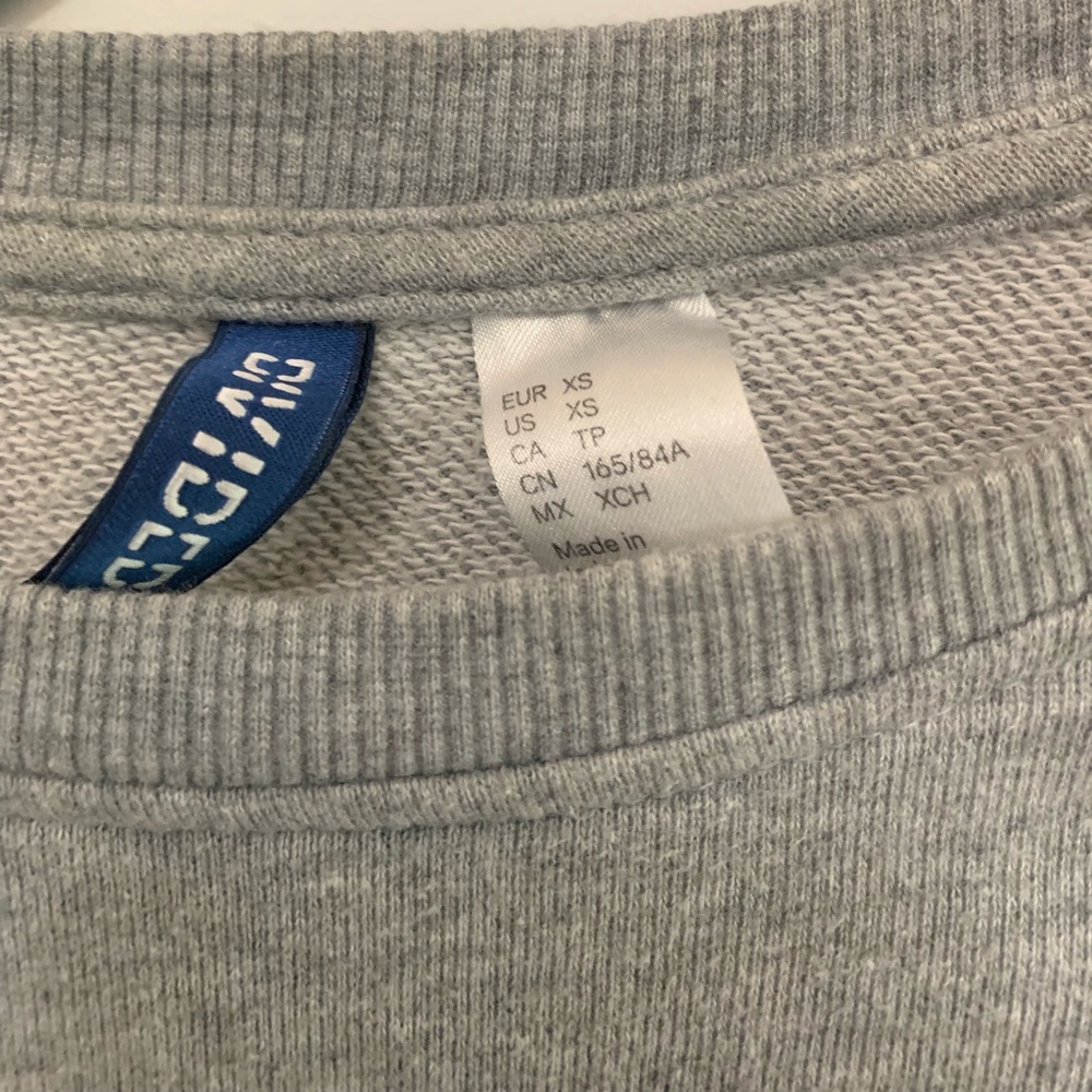 Sweater - Picture 2 of 2